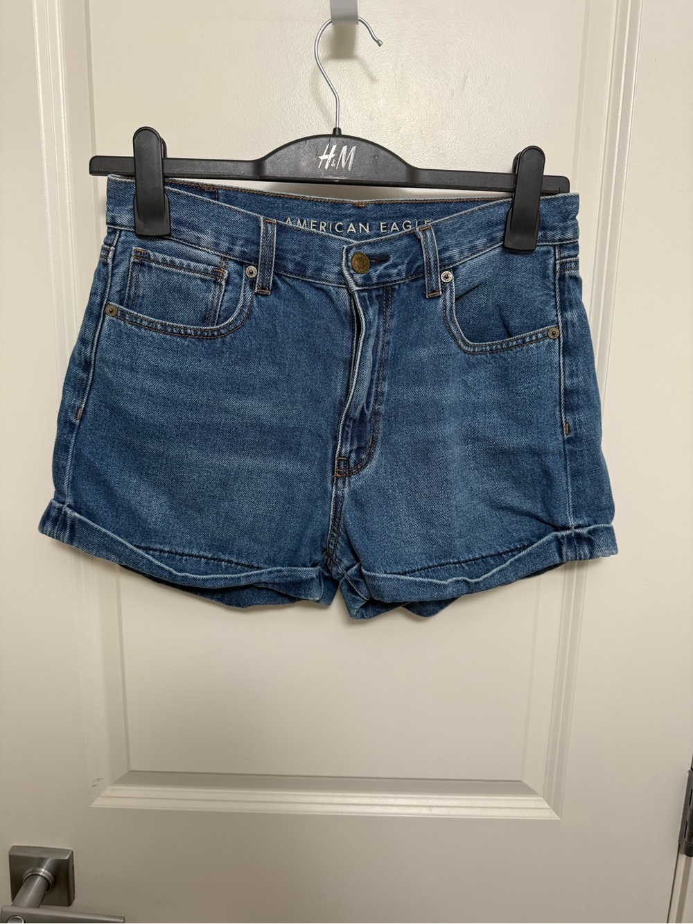 American Eagle Women's High Rise Denim Shorts in size 6
